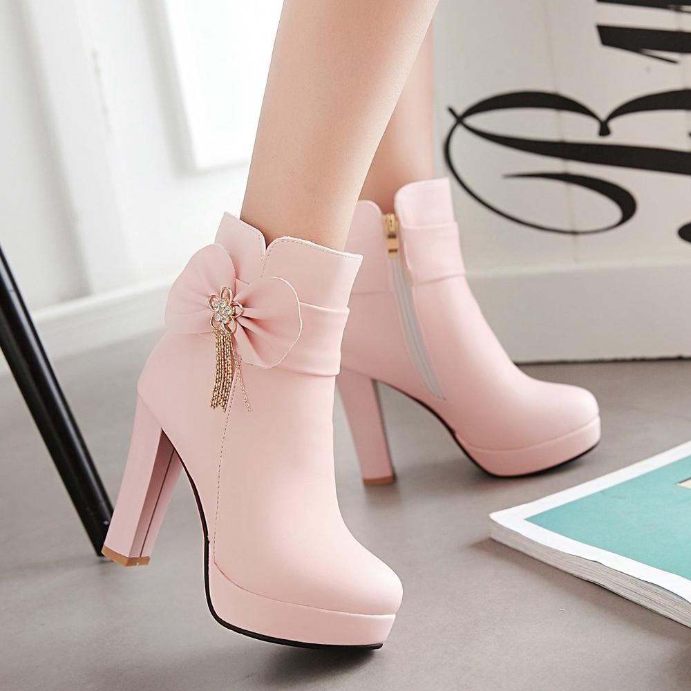 Ladies shoes